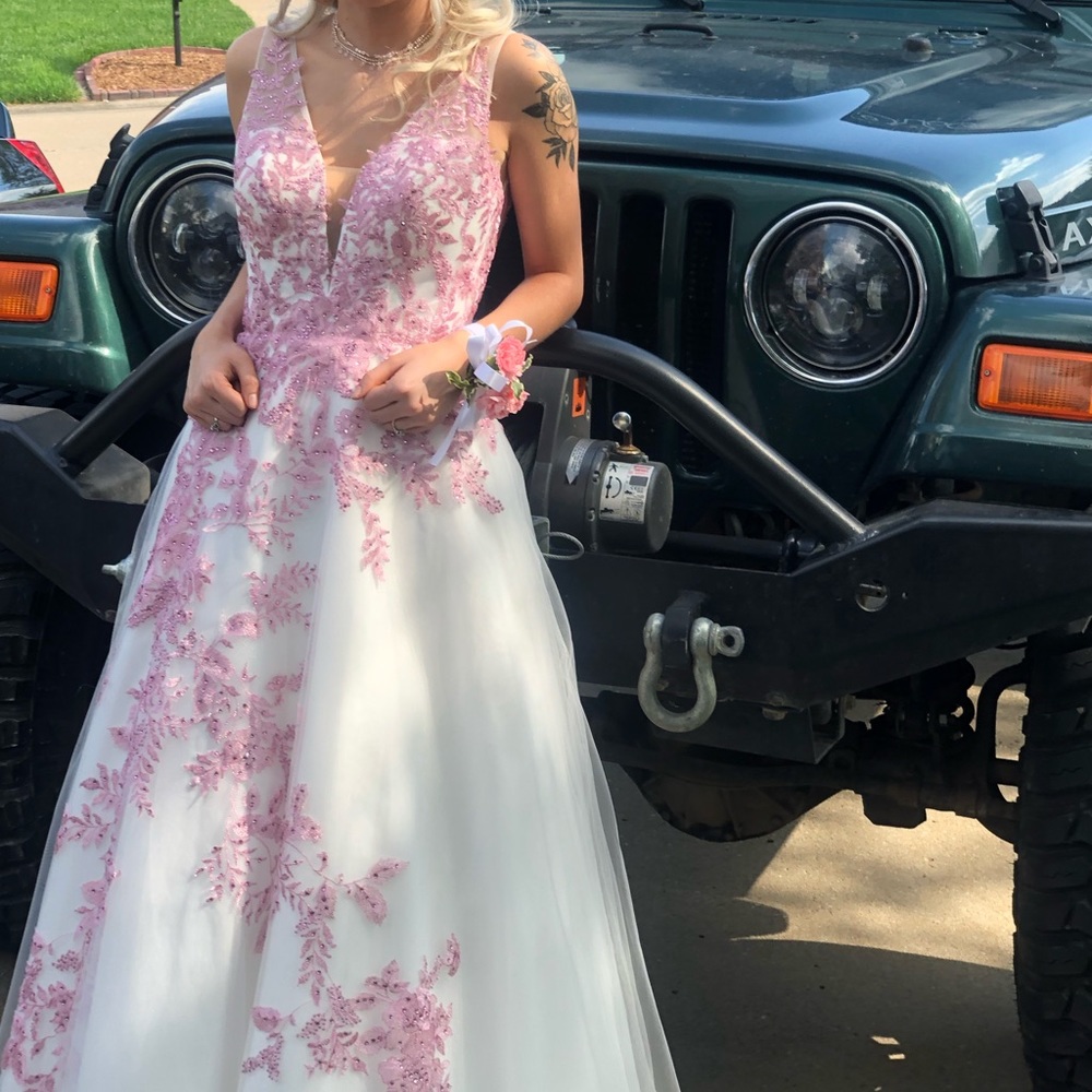 Brooklyn and Bailey x Camille La Vie prom dress - Picture 3 of 3